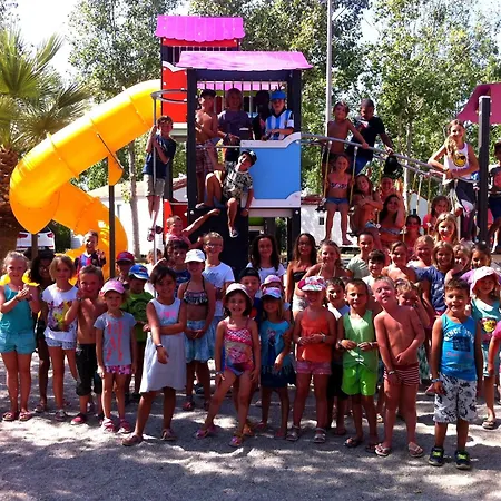 Club L'air Marin Kamp alanı Vias